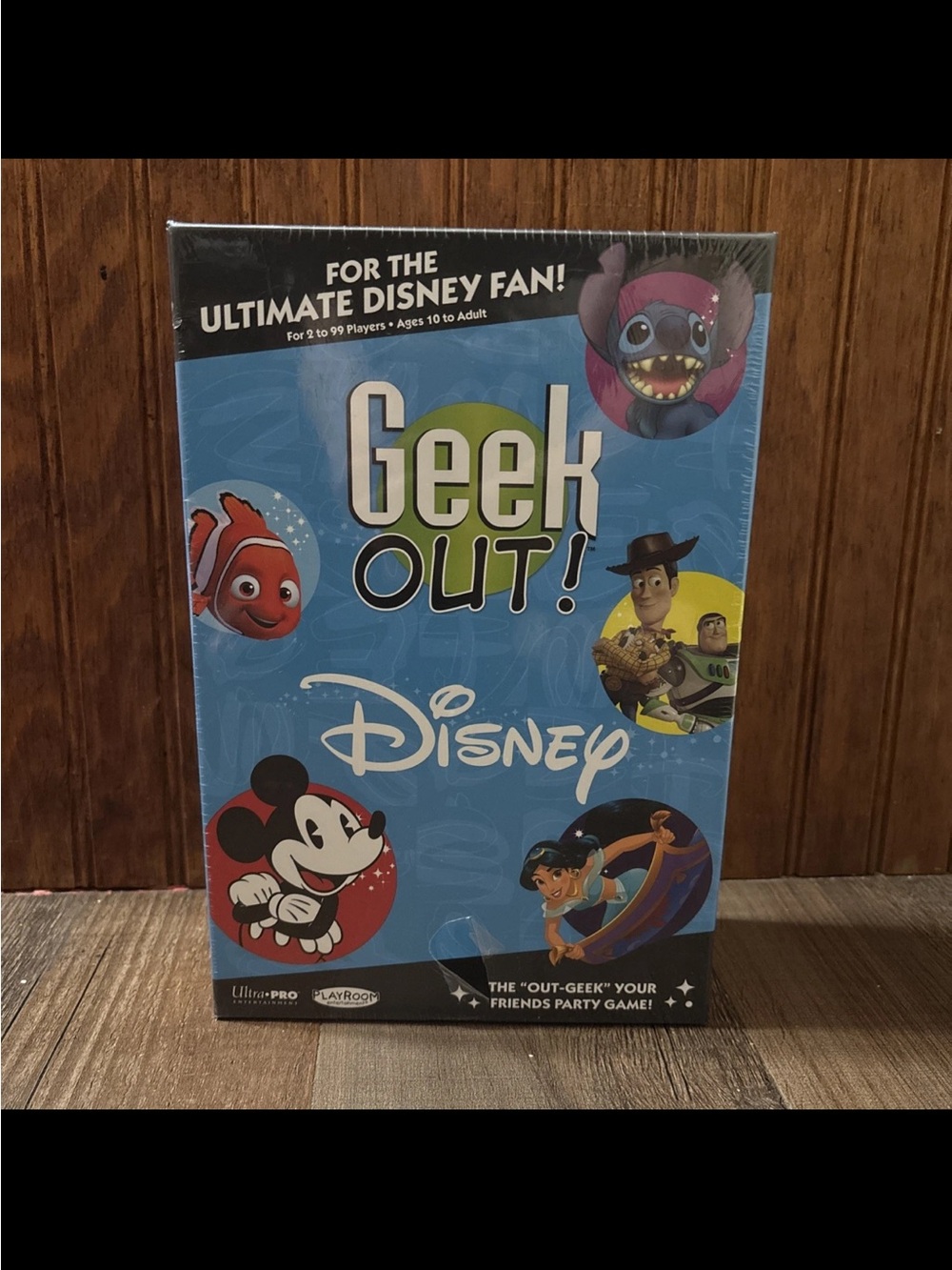 Disney Geek Out! Party Game - Blue